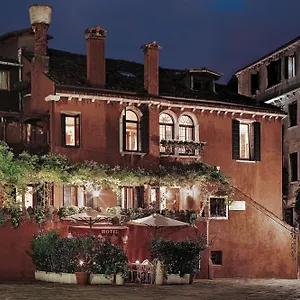 https://locanda-fiorita.hotelslidodijesolo.com